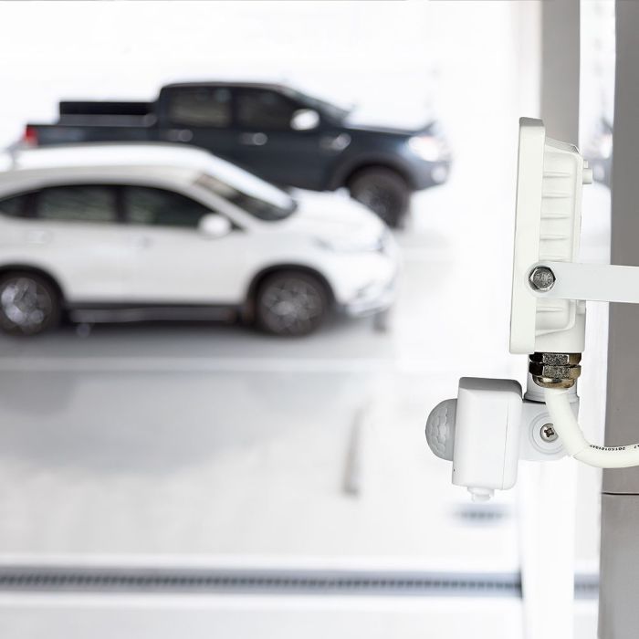 Proyector LED giratorio V-TAC - Samsung - Sensor PIR - Impermeable IP65 - Blanco - 30W - 2400 Lúmenes - 6400K-extra-2.webp