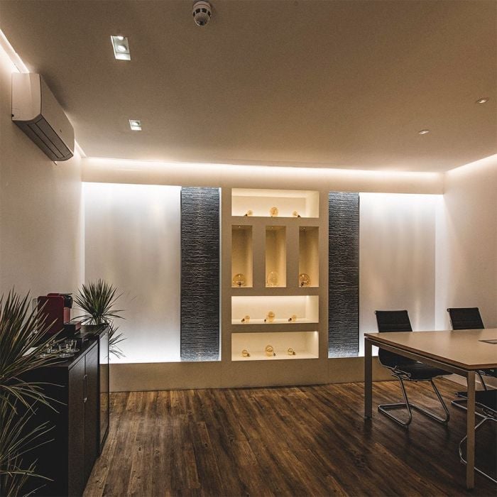 Tira de luz LED V-TAC - IP65 Impermeable - 3000K - Precio/1m (5m Rollo)-extra-2.webp